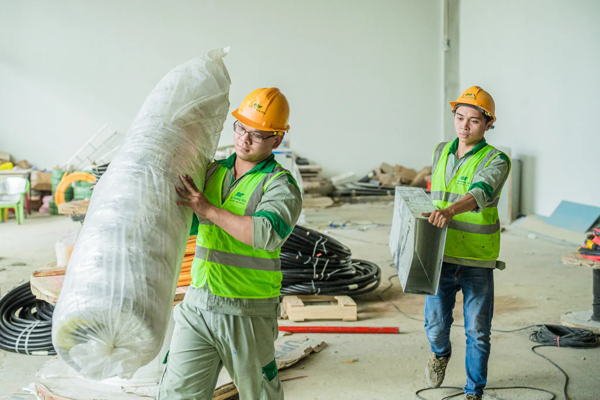 Lắp đặt hệ thống ống gió